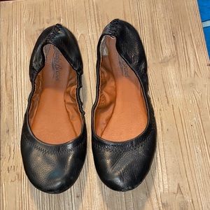 SOLD- Lucky Brand simple black flats